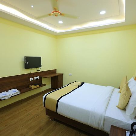 Sun Castle Hotel Palamaner Ngoại thất bức ảnh